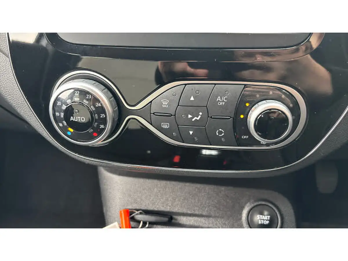 2019-renault-captur-09-tce-iconic-big-31