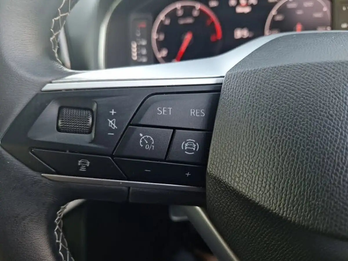 2022-seat-ibiza-10-tsi-xcellence-lux-110ps-big-9