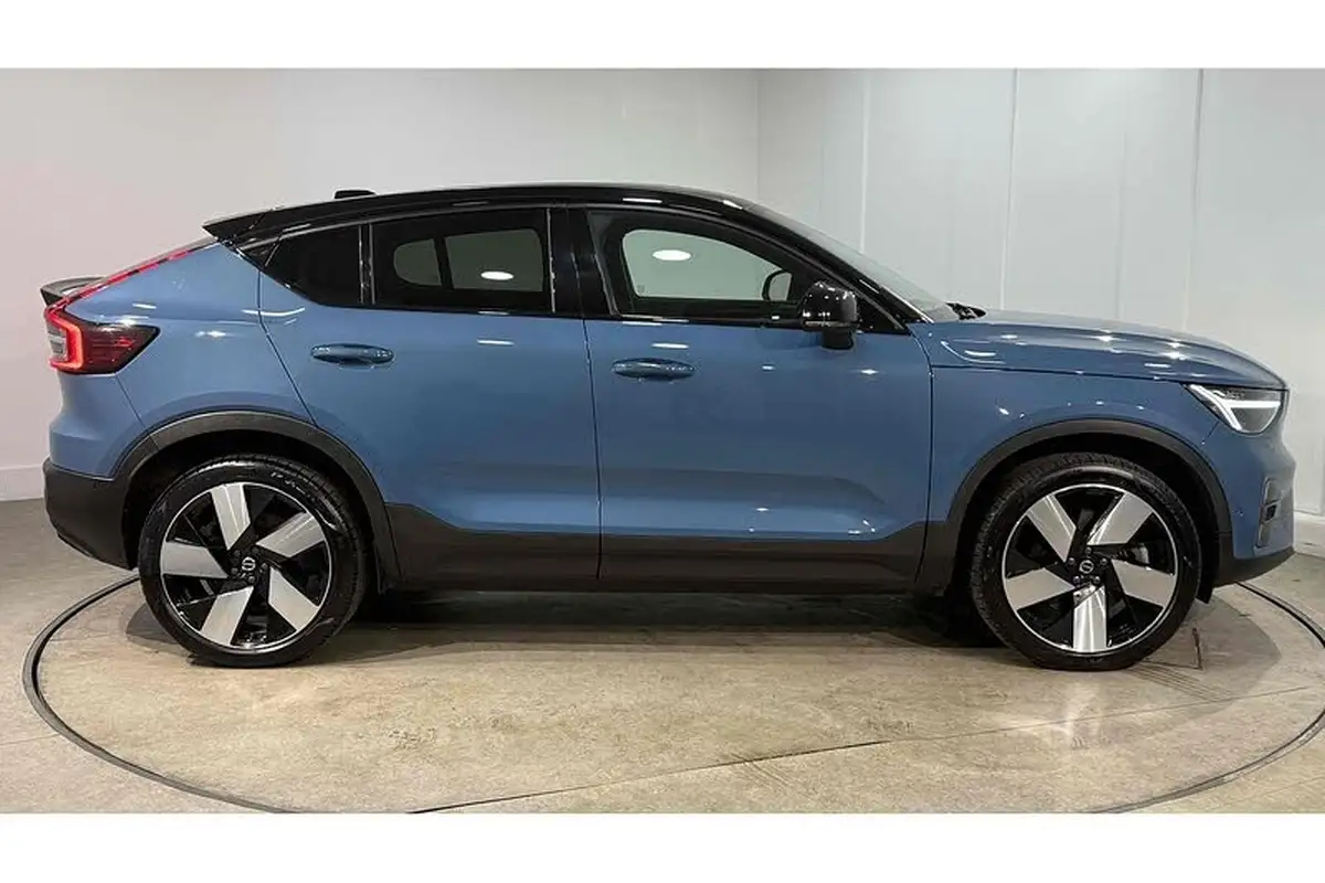 2022-volvo-c40-e-twin-recharge-pro-big-5