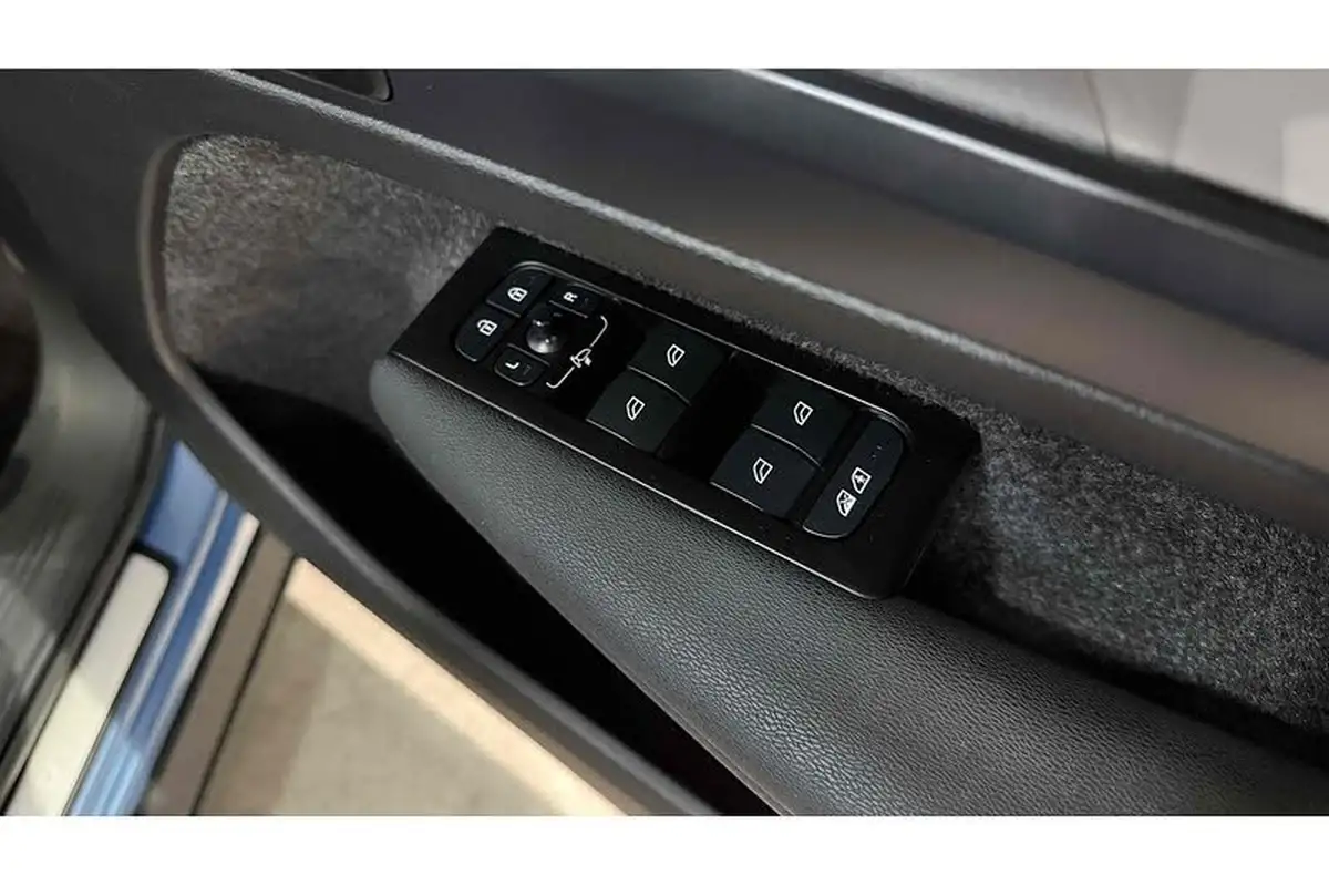 2022-volvo-c40-e-twin-recharge-pro-big-29