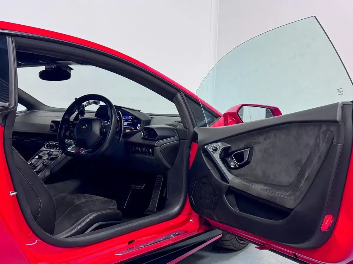 2015-lamborghini-huracan-big-18