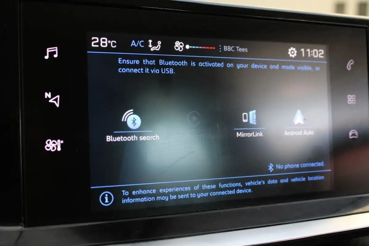 2022-peugeot-208-15-bluehdi-active-premium-big-27
