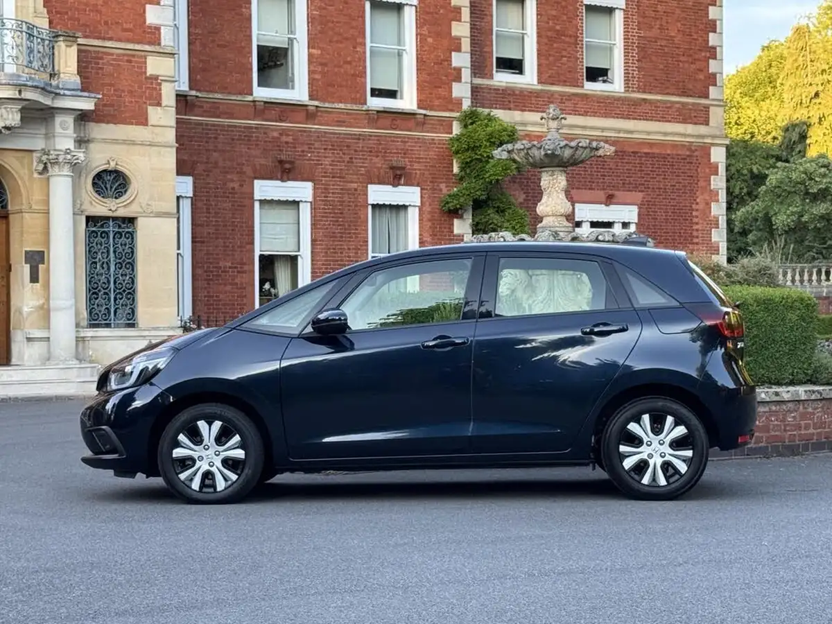 2021-honda-jazz-15-i-mmd-sr-109ps-big-3