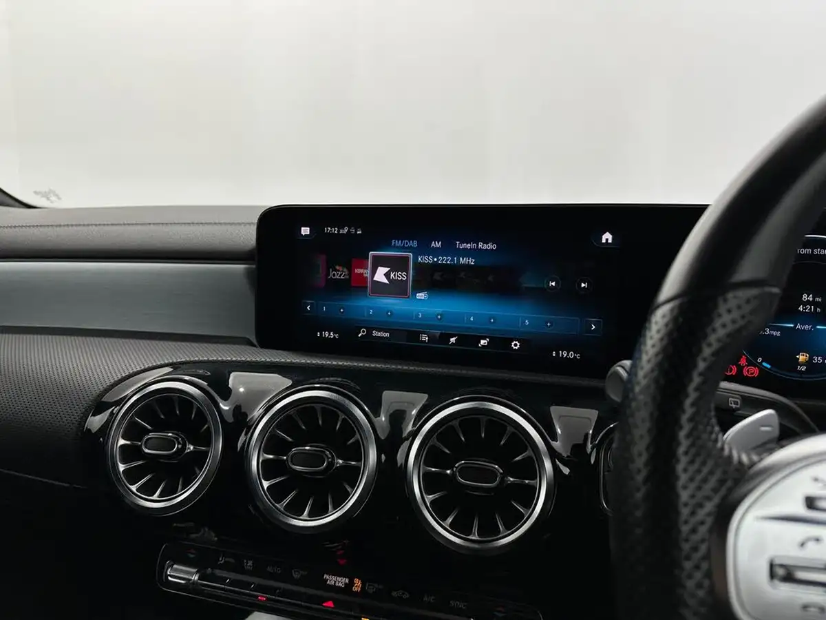 2021-mercedes-benz-cla-20-cla-250-amg-line-premium-shooting-brake-5d-big-22