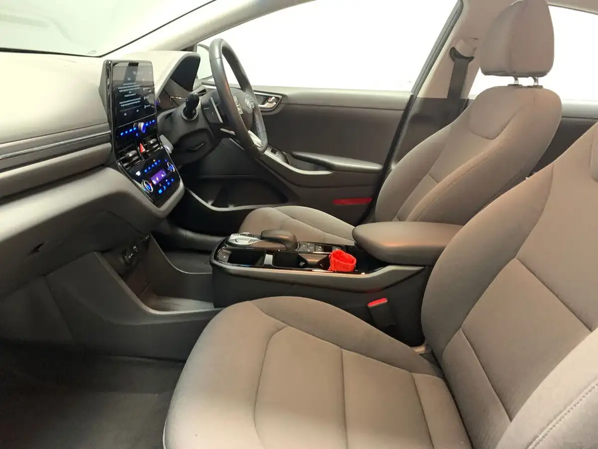 2021-hyundai-ioniq-e-premium-electric-100kw-big-3