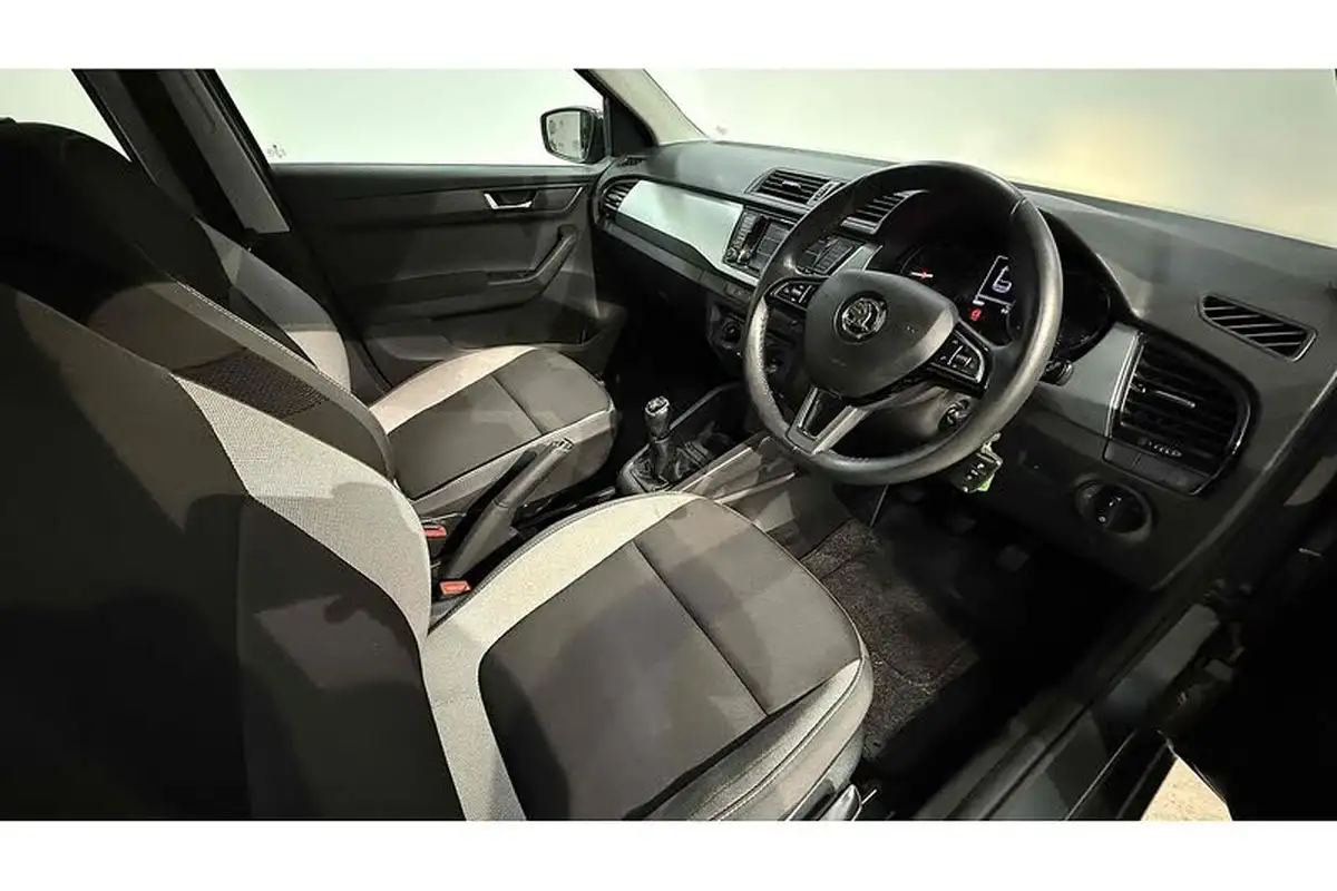 2018-skoda-fabia-10-tsi-se-95ps-ss-hatchback-big-22