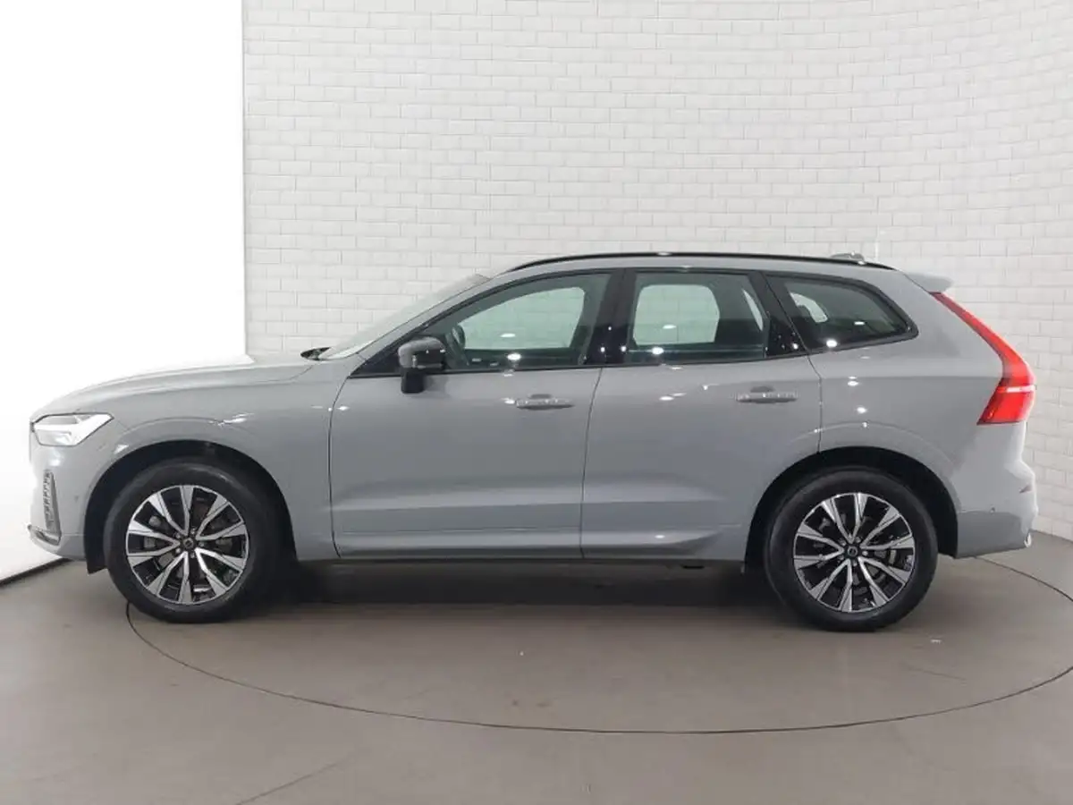 2023-volvo-xc60-20-b5-plus-big-3