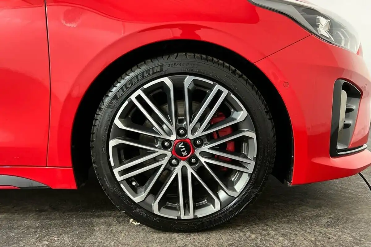 2020-kia-pro-ceed-16-t-gdi-gt-big-10