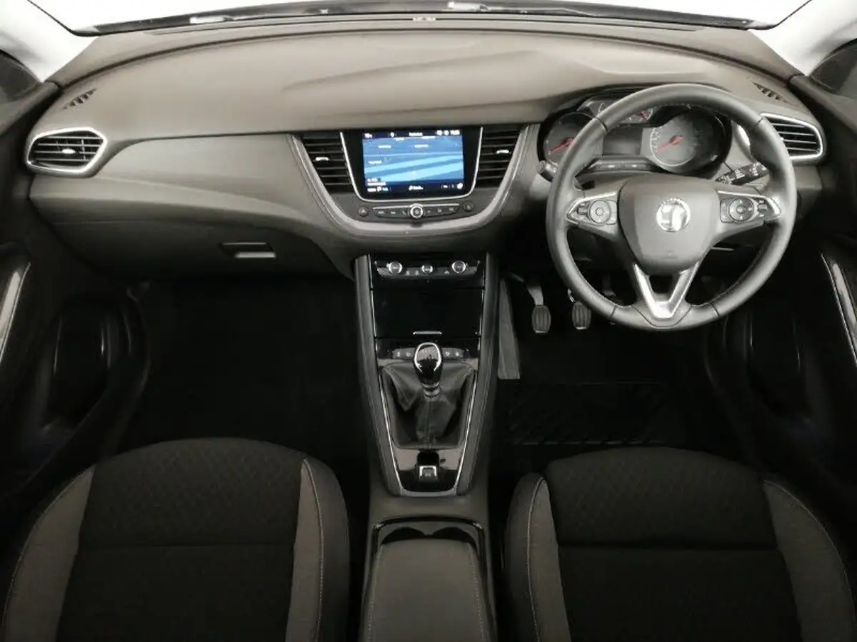 2021-vauxhall-grandland-x-12-business-edition-nav-big-2