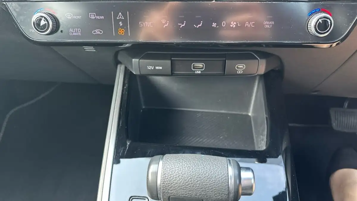2022-kia-niro-16-gdi-139bhp-hev-132kwh-big-17