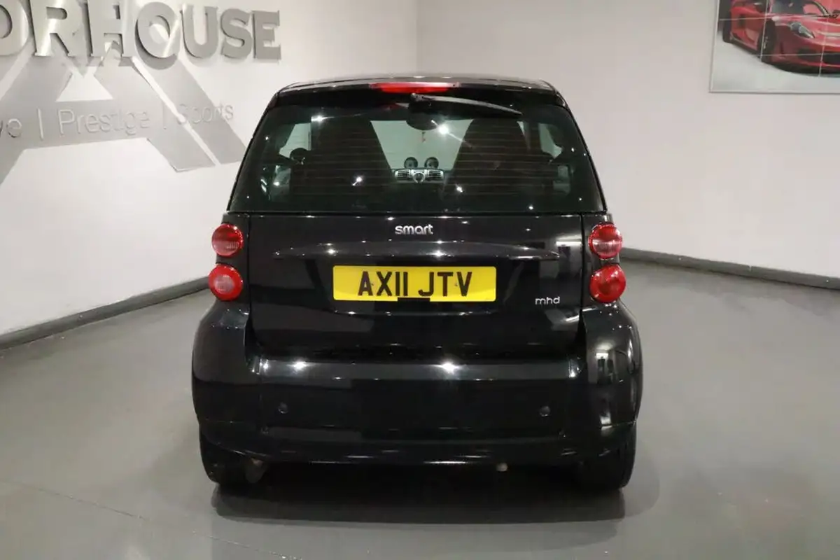 2011-smart-fortwo-10-passion-71bhp-coupe-softouch-big-5