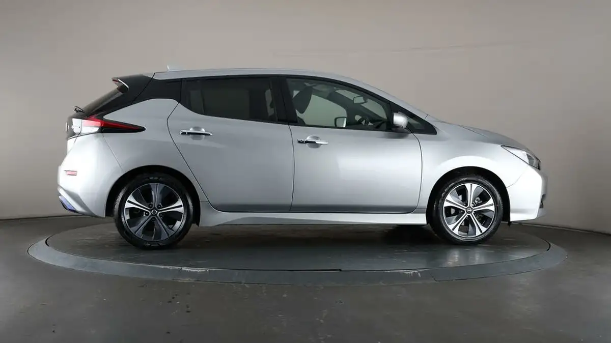 2022-nissan-leaf-e-n-connecta-big-54