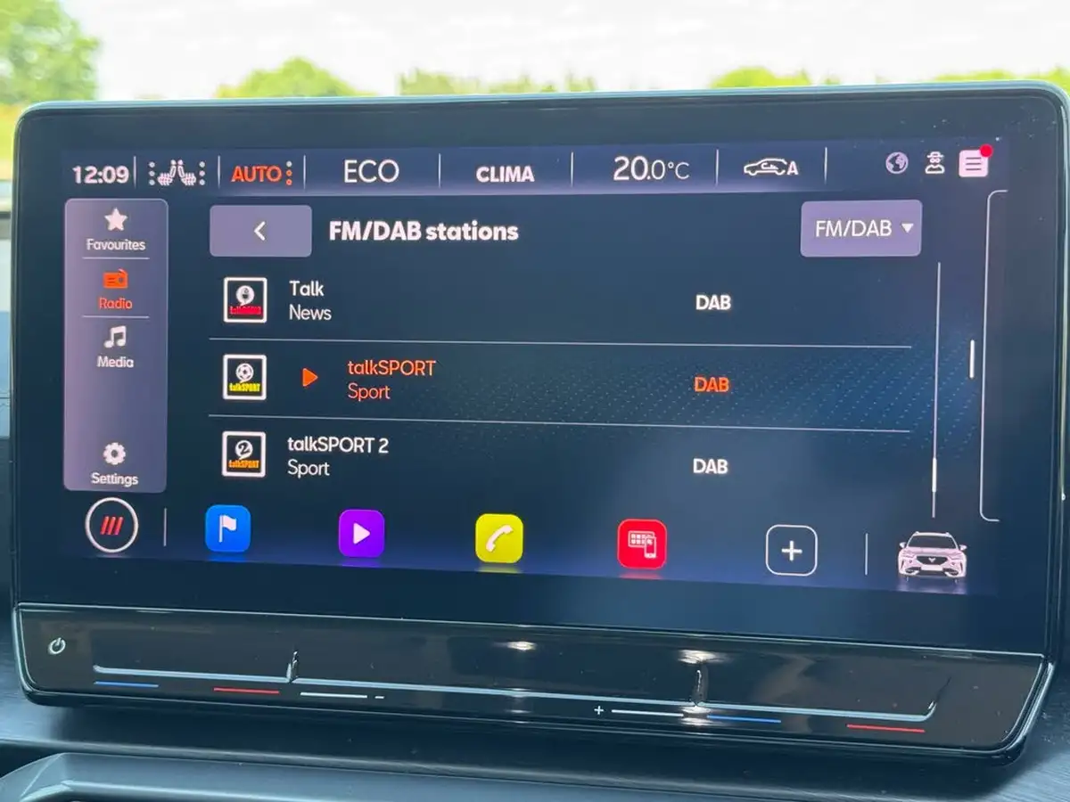2021-cupra-formentor-14-e-hybrid-v2-big-32