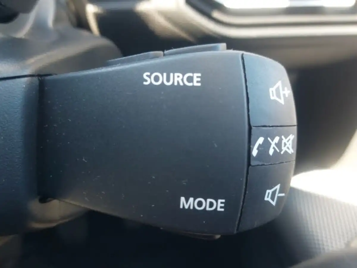2023-dacia-sandero-10-tce-expression-90bhp-big-15