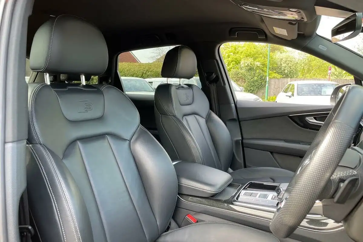 2021-audi-q7-30-50-tdi-black-edition-big-22