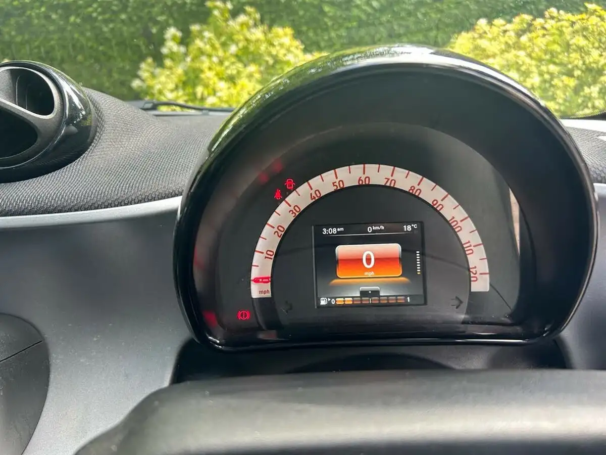 2017-smart-fortwo-10-prime-71bhp-ss-coupe-big-31