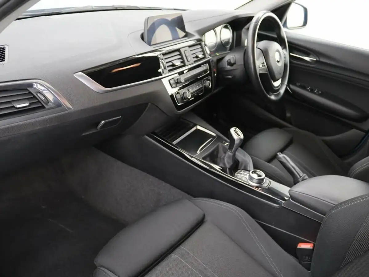 2017-bmw-1-series-15-118i-sport-5d-big-18