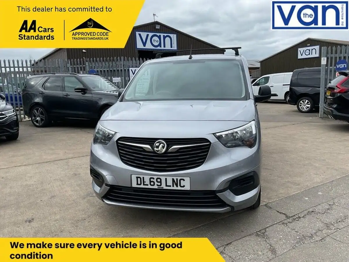 2019-vauxhall-combo-15cdti-sportive-2300-16v-100pseu6dt-l1h1-panel-big-8