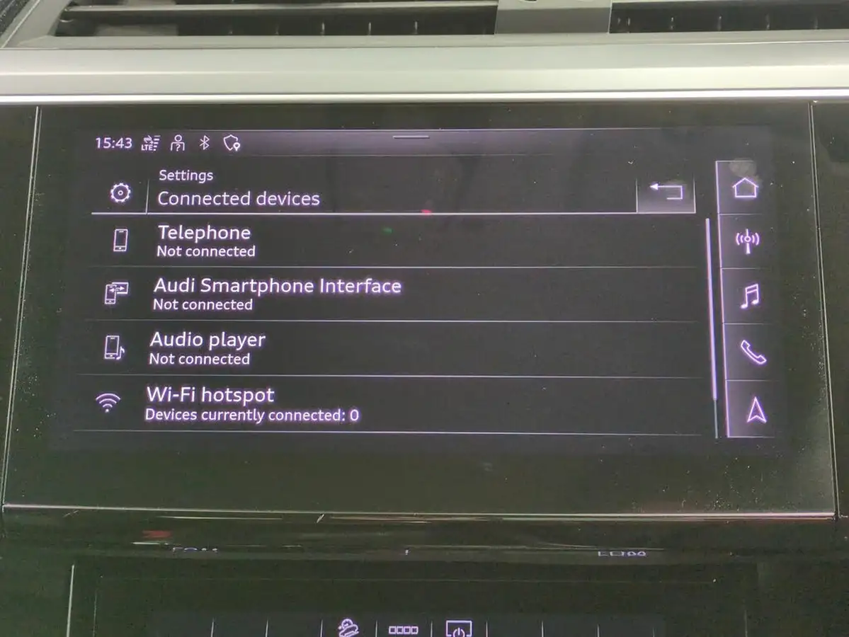2021-audi-e-tron-50e-technik-station-wagon-big-14