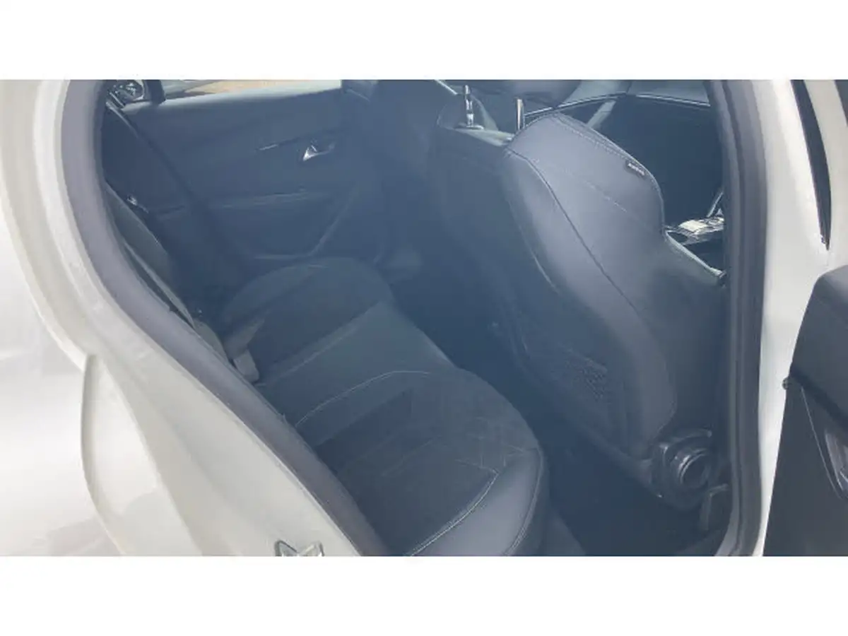 2022-peugeot-208-12-puretech-gt-premium-130bhp-eat8-big-15