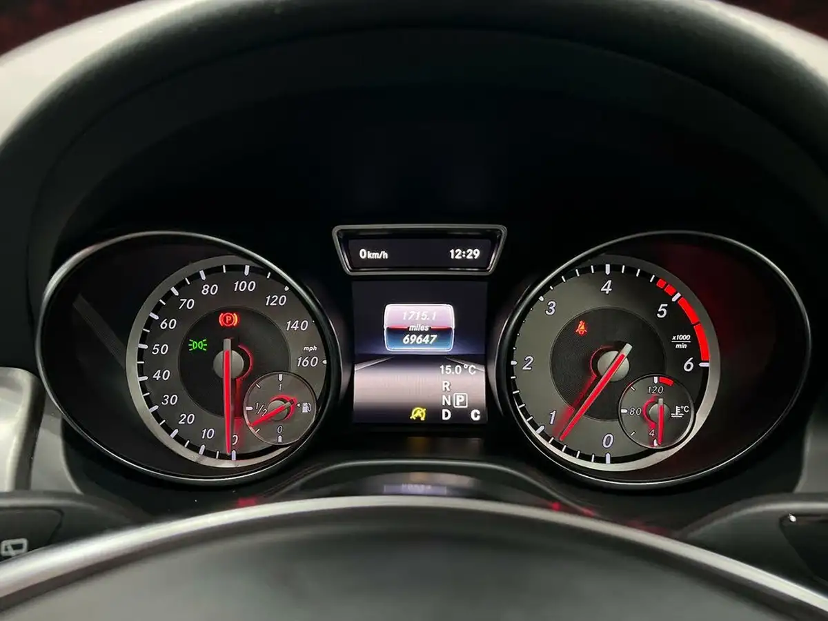 2015-mercedes-benz-gla-class-21d-gla-200d-amg-line-4matic-premium-plusss-7g-dct-big-42