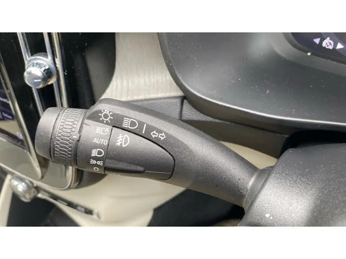 2021-volvo-xc40-15-t5-inscription-262bhp-big-23