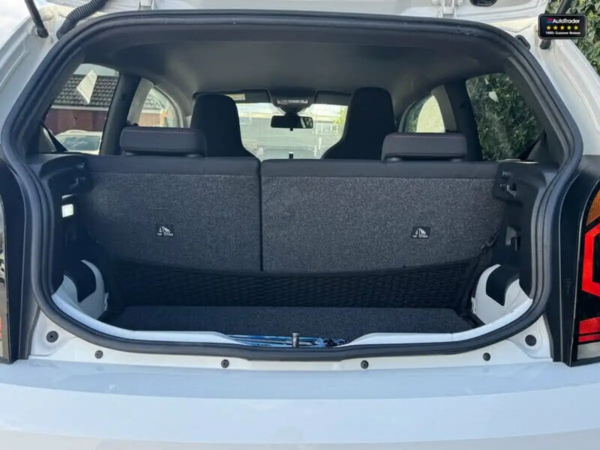 2020-volkswagen-up-10-gti-3d-big-24