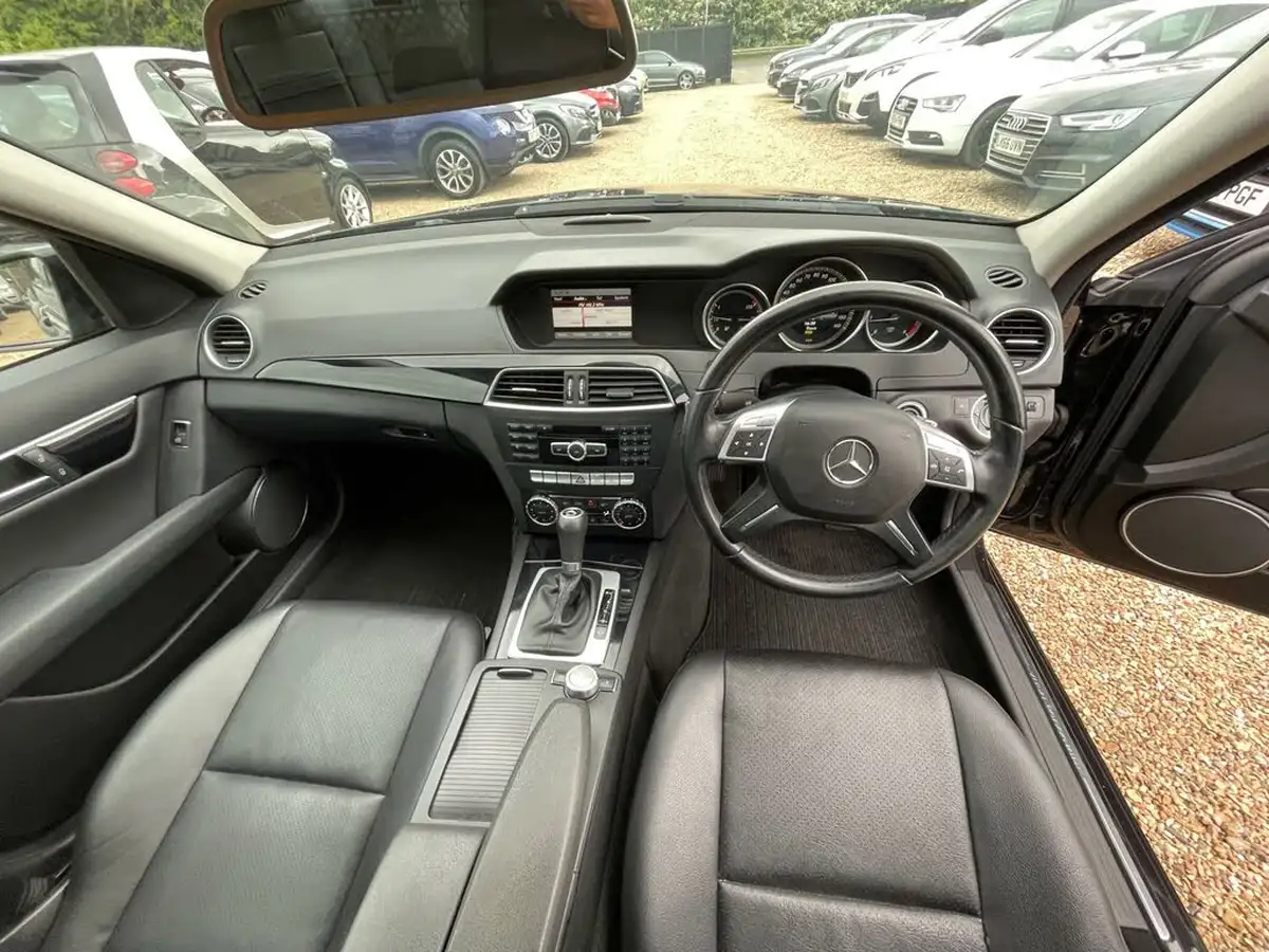 2013-mercedes-benz-c-class-21cdi-c220-cdi-executive-se-170bhp-saloon-4d-7g-tronic-plus-big-23