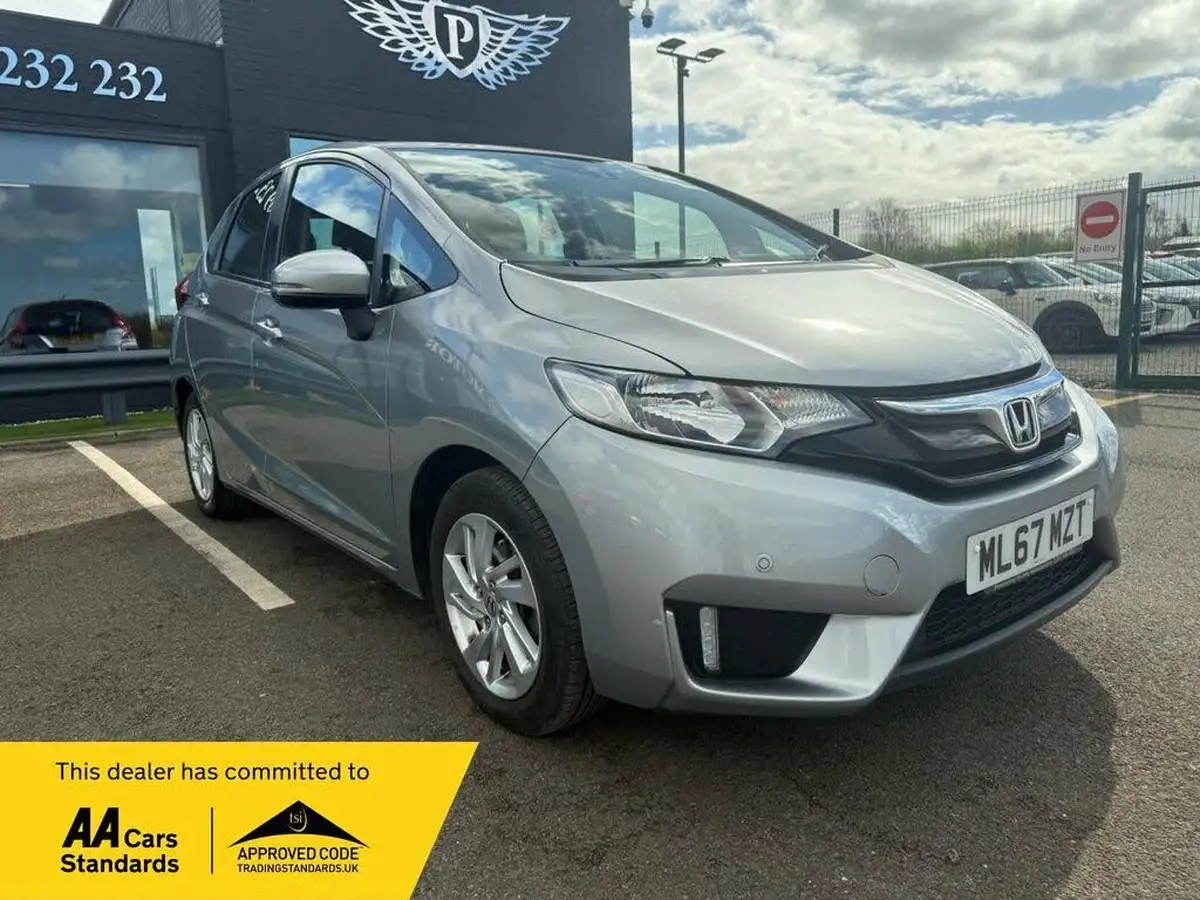 2017-honda-jazz-13-i-vtec-se-big-0
