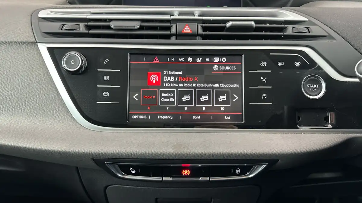 2022-citroen-grand-c4-spacetourer-12-puretech-shine-eat8-big-11