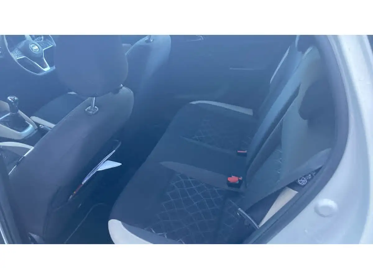 2018-nissan-micra-09-ig-t-acenta-big-15