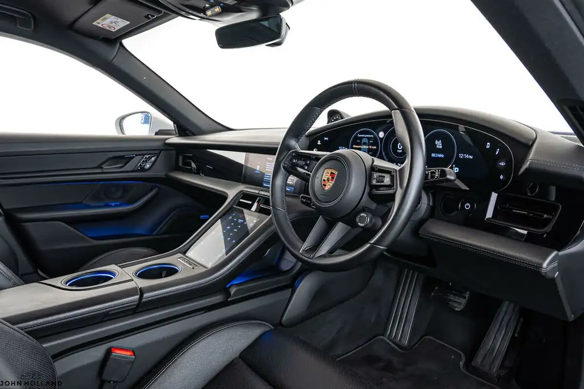 2021-porsche-taycan-e-4s-571ps-performance-battery-plus-big-2