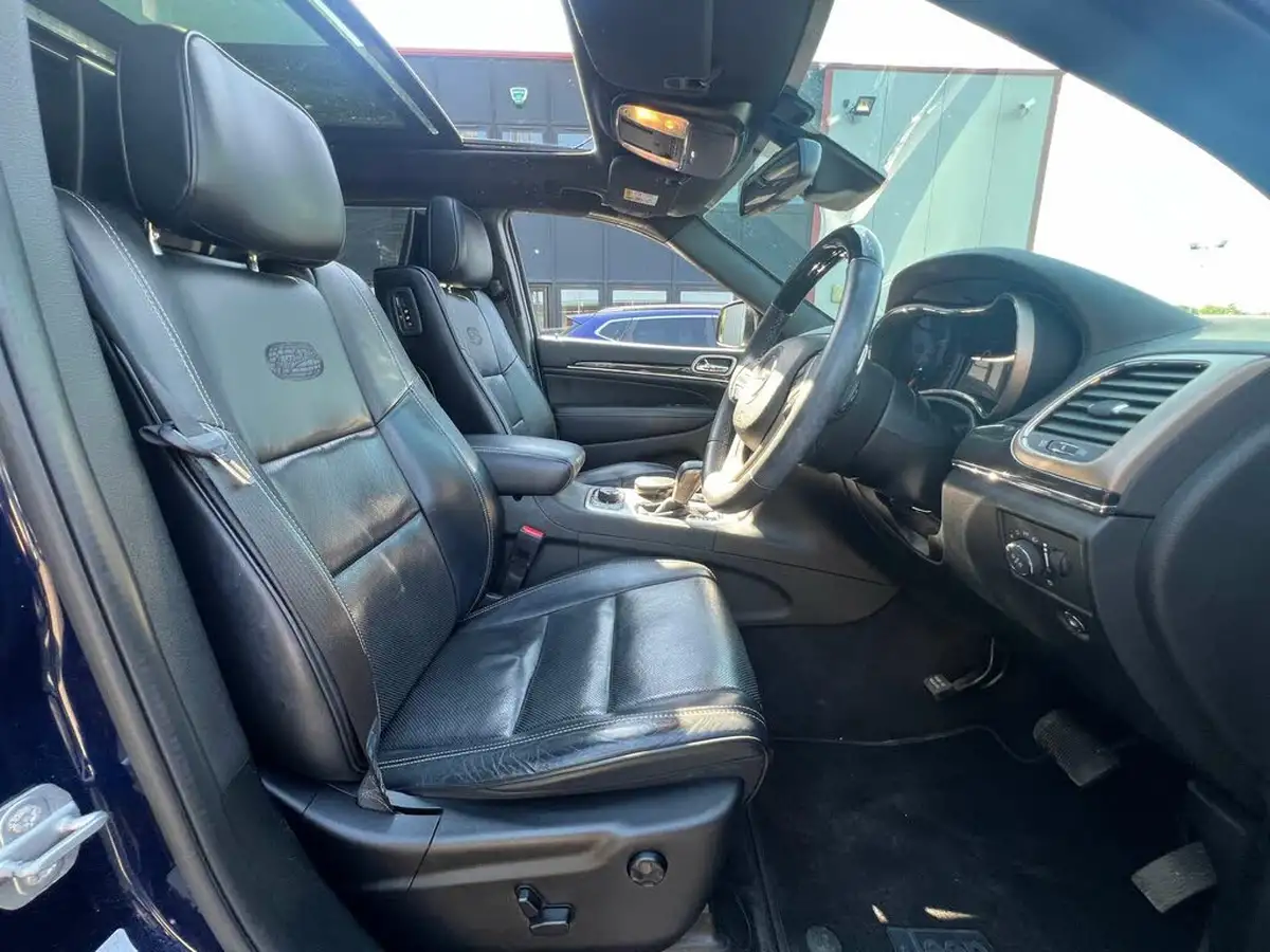 2017-jeep-grand-cherokee-30crd-overland-4x4-big-24