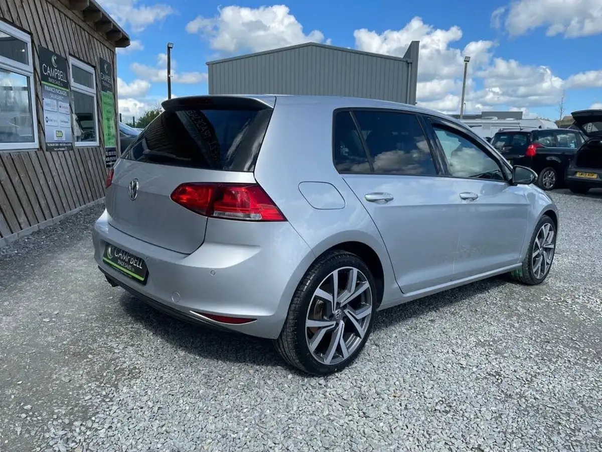 2015-volkswagen-golf-20tdi-match-ss-5d-big-4