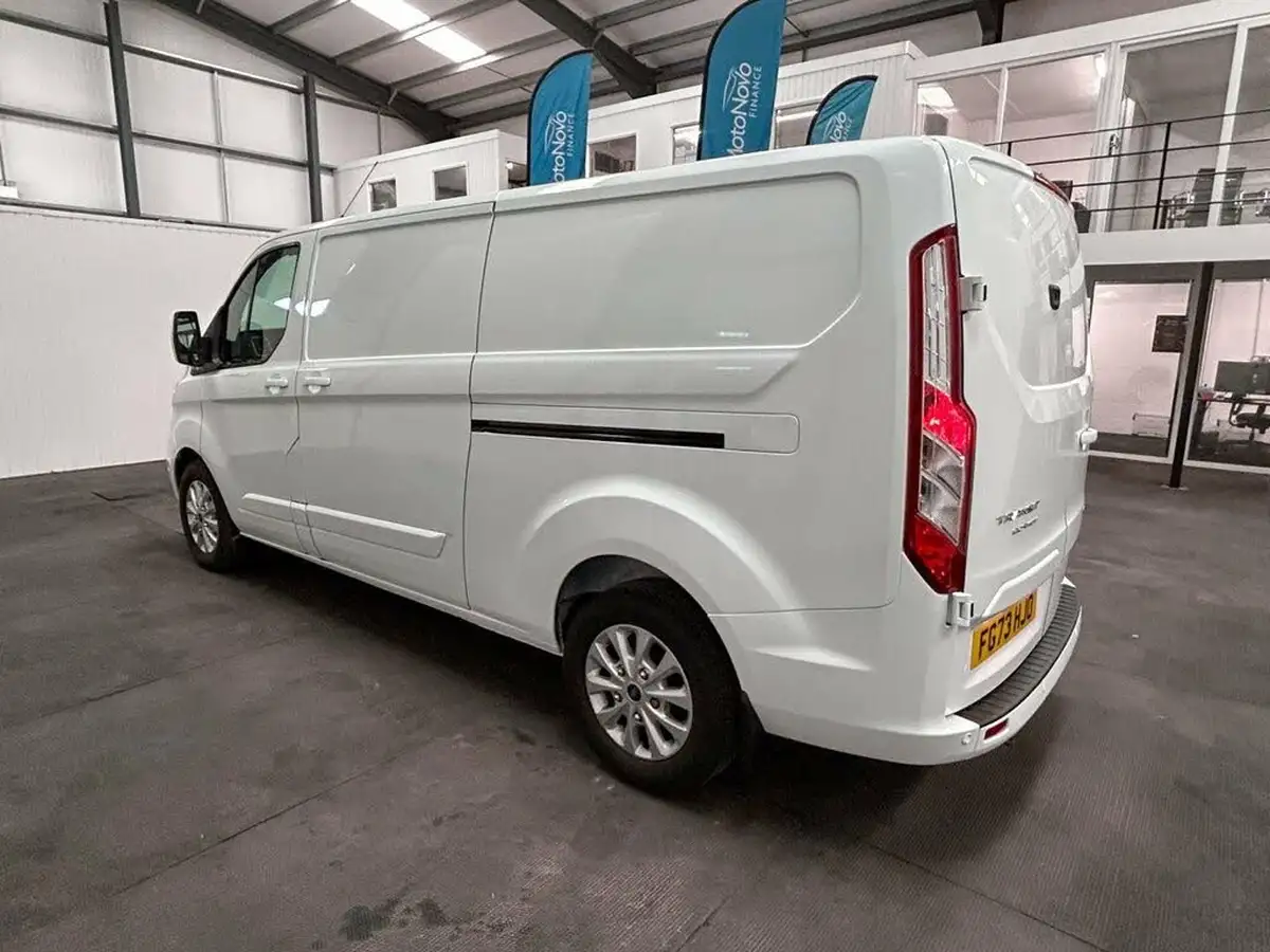 2023-ford-transit-custom-big-8