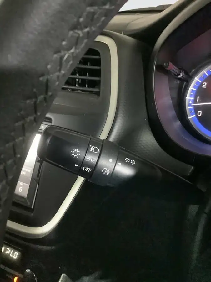 2016-suzuki-s-cross-16-sz-t-big-15