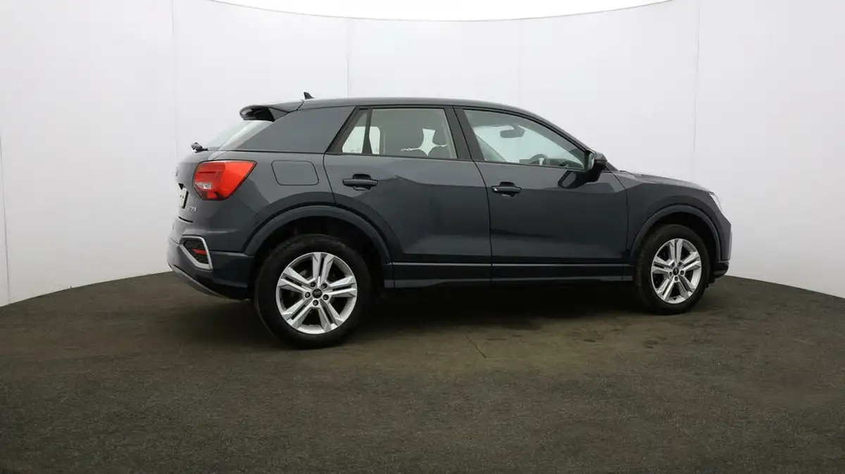 2023-audi-q2-10-30-tfsi-sport-big-48