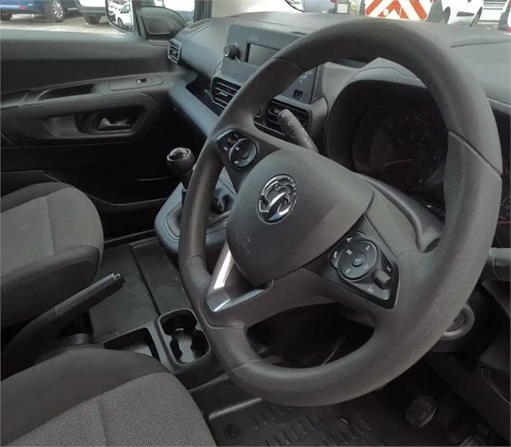 2020-vauxhall-combo-15cdti-sportive-2300-100pseu6d-t-l2h1-crewcab-big-5