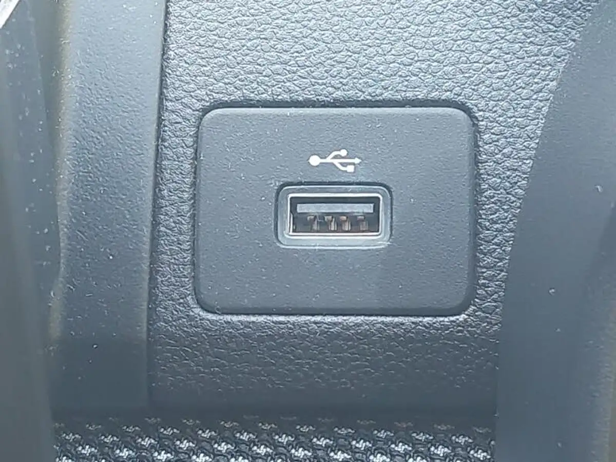 2022-dacia-sandero-stepway-10-tce-comfort-90bhp-big-12