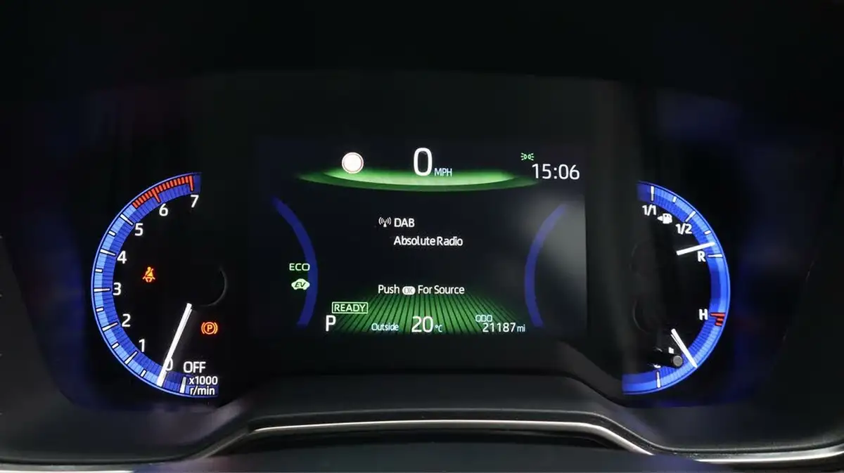 2021-toyota-corolla-18-vvt-i-design-spare-wheel-hatchback-5d-big-9