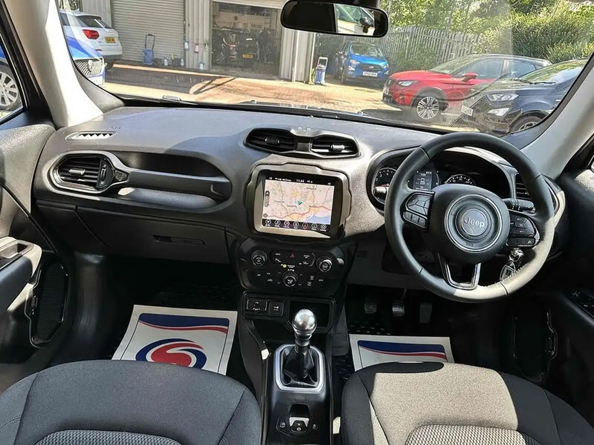 2021-jeep-renegade-10-gse-night-eagle-big-6