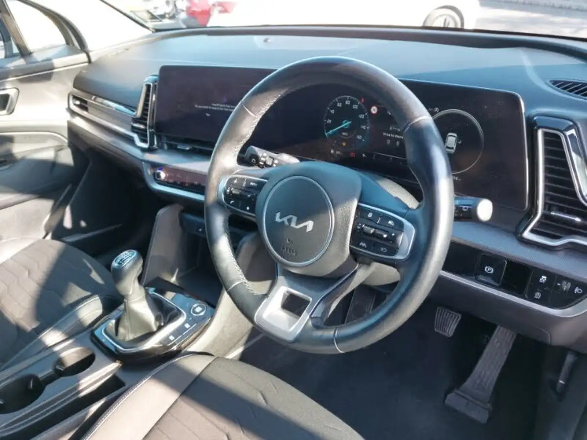 2023-kia-sportage-16-t-gdi-3-148bhp-big-9