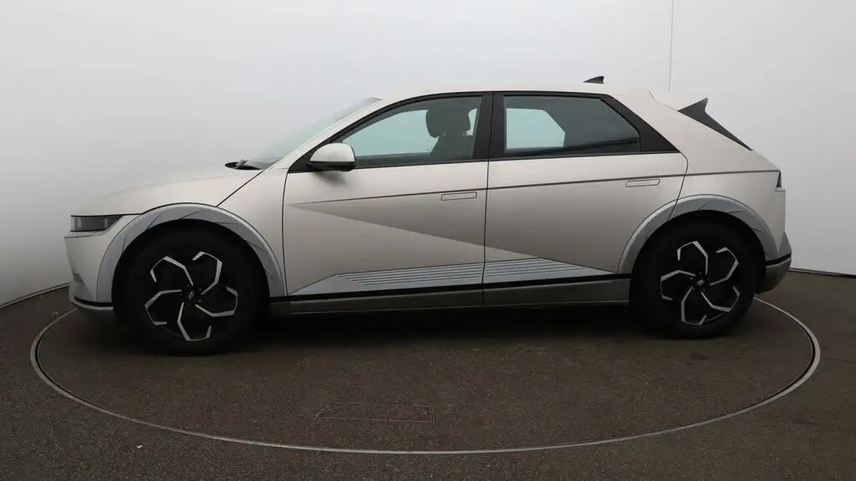 2022-hyundai-ioniq-5-e-premium-217ps-73kwh-rwd-big-62