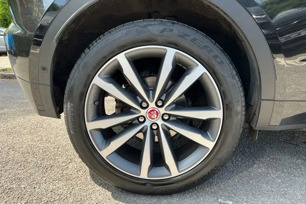 2019-jaguar-e-pace-20-i4-r-dynamic-hse-249ps-big-7