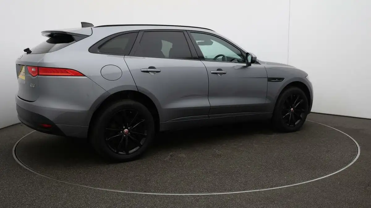 2021-jaguar-f-pace-20-i4d-chequered-flag-180ps-big-54