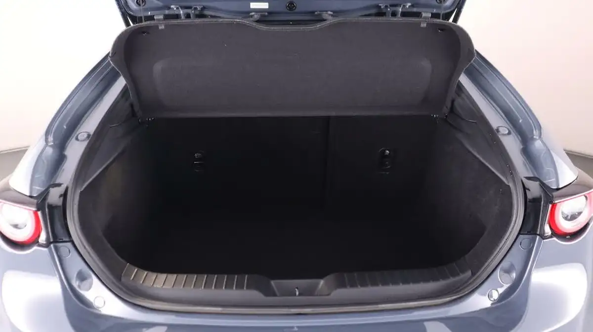 2022-mazda-mazda3-20-se-l-big-16