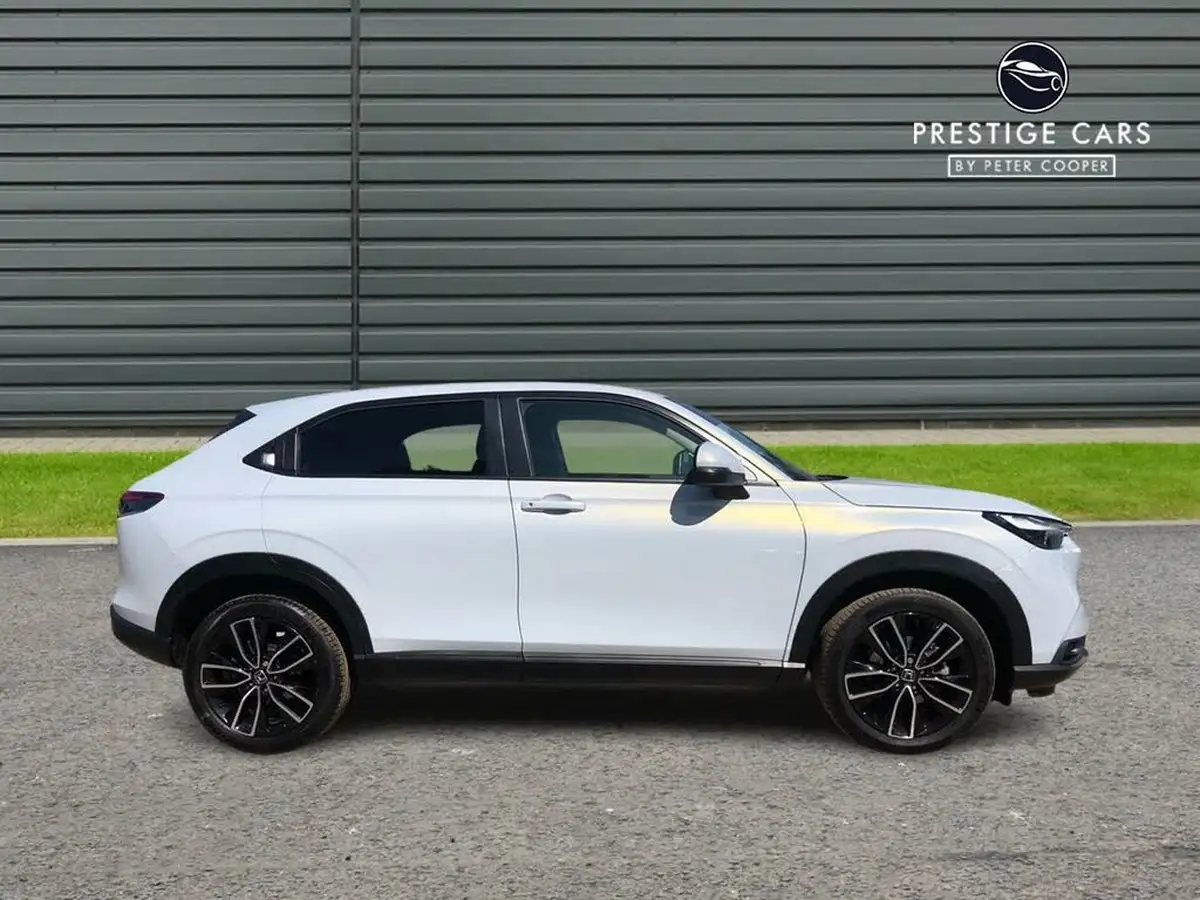 2023-honda-hr-v-15-i-mmd-elegance-big-3