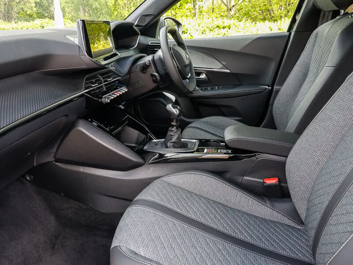 2024-peugeot-2008-suv-12-puretech-allure-130ps-big-4