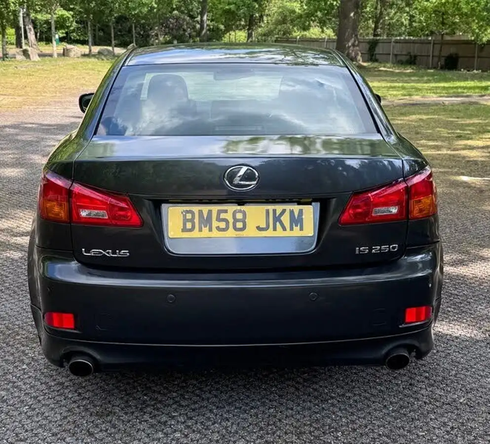 2008-lexus-is-250-25-se-auto-big-8