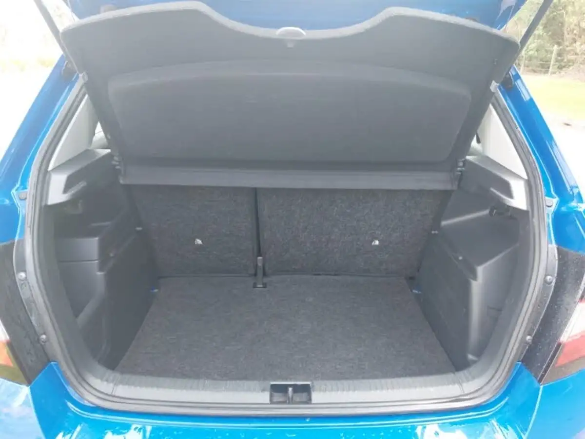 2019-skoda-fabia-10-mpi-s-hatchback-big-7